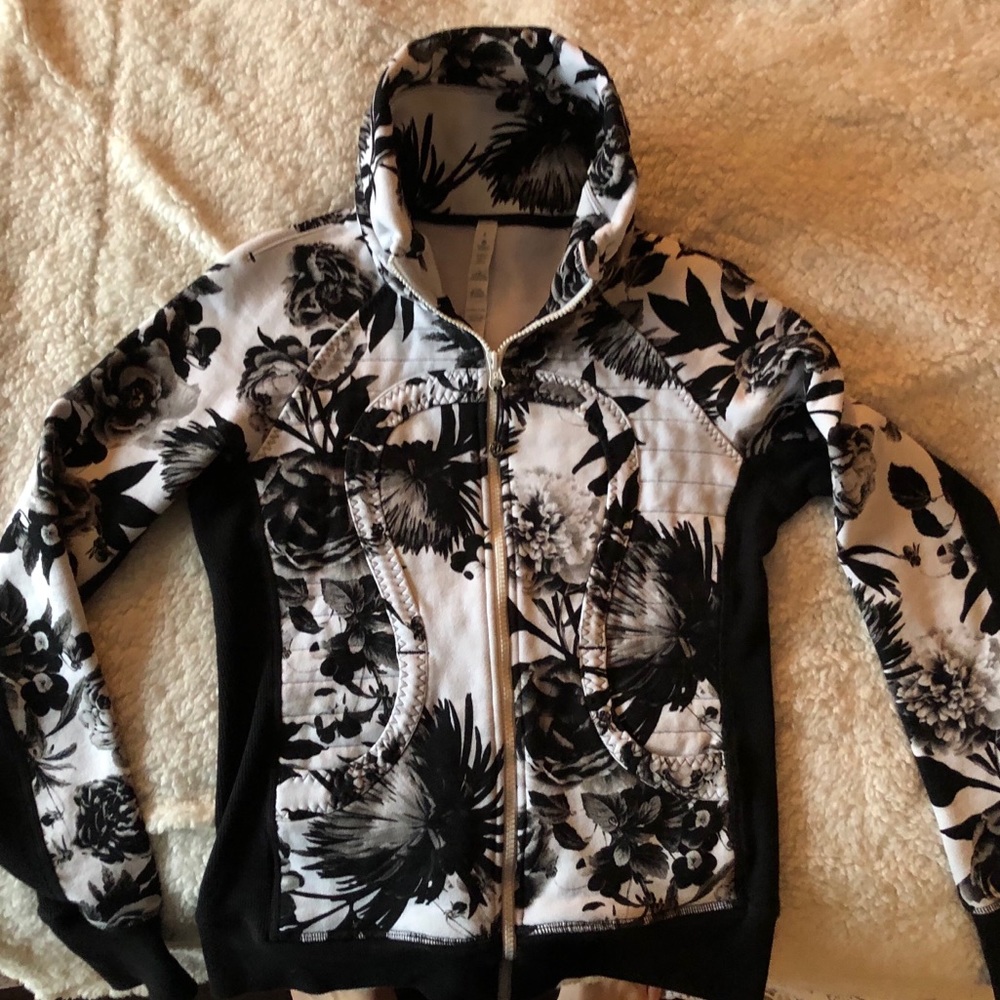 Lululemon Jacket Size 6